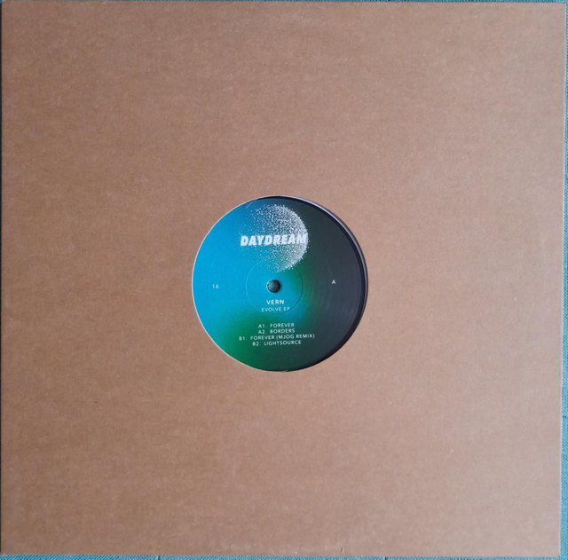 Vern - Evolve EP - DAYDREAM016 - 12"