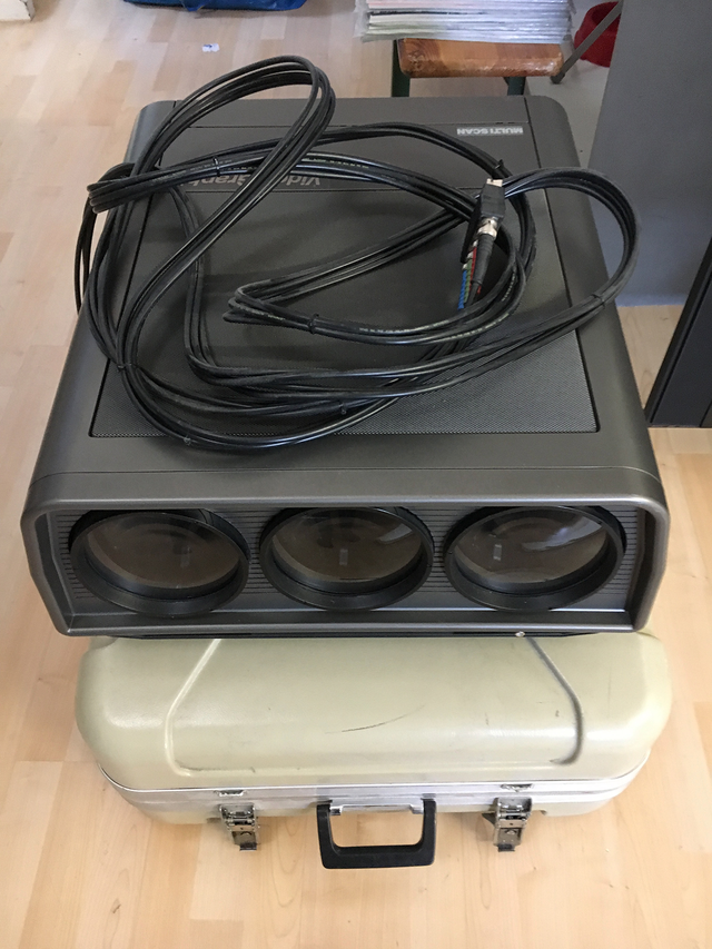 Sony Beamer Vintage 1984 VideoScope VPH-2020QM