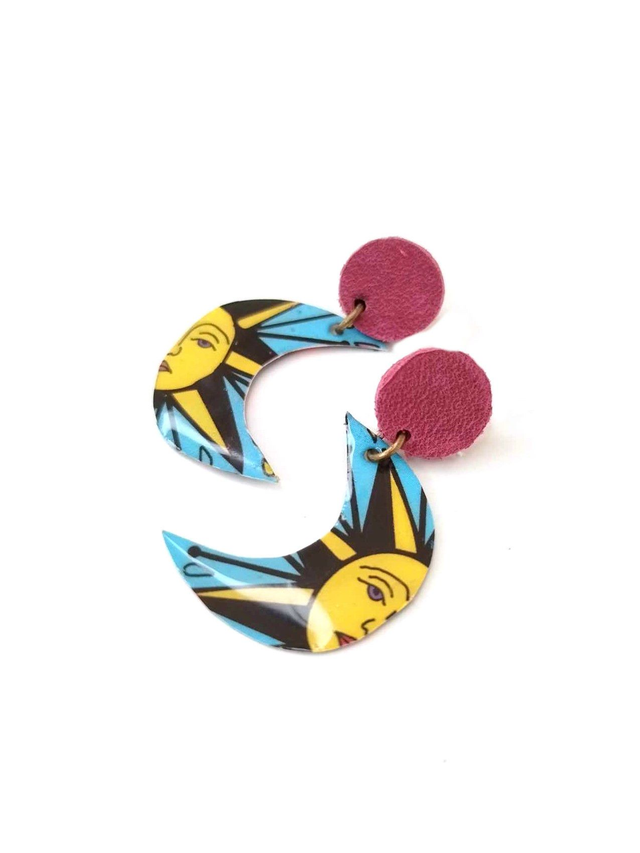 Boucles d&#039;Oreilles Lunes Minimalistes en Carte de Tarot &amp; chutes de Cuir Recyclées - Solaires