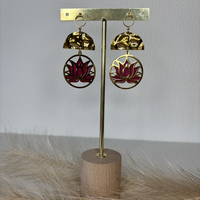 Boucles d’oreilles fleur de lotus rouge