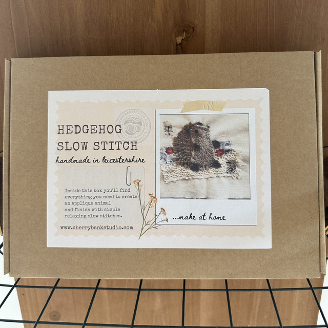 SLOW STITCH HEDGEHOG KIT 