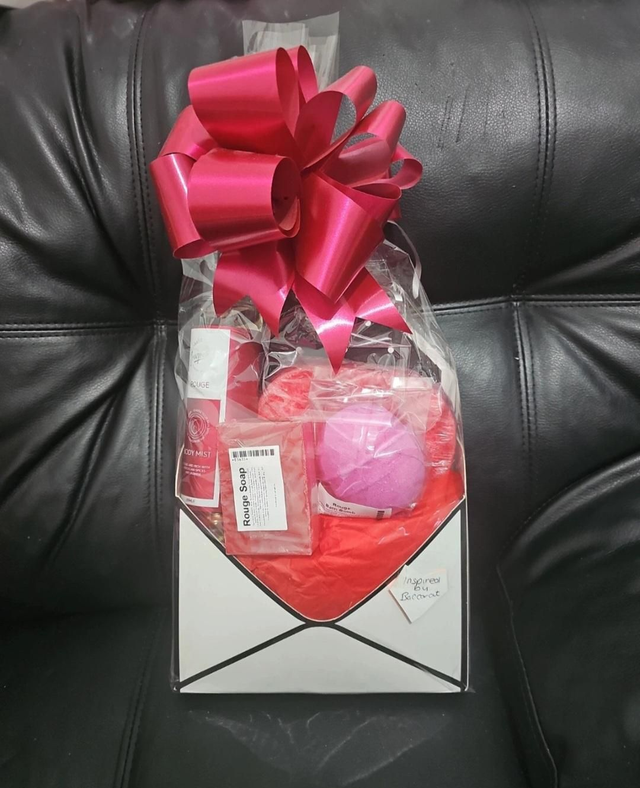 Womens Gift Set (Inspired By Bacarat)