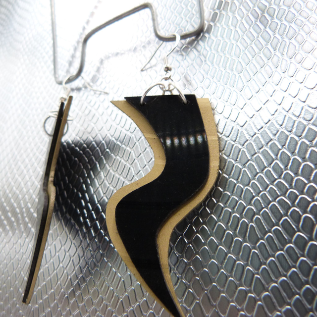 Boucle d&#039;oreille vinyle &quot;Chicane&quot; doré