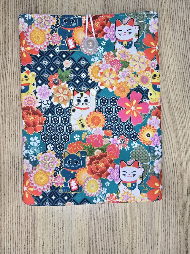 Funda de libro acolchada de gatos japoneses