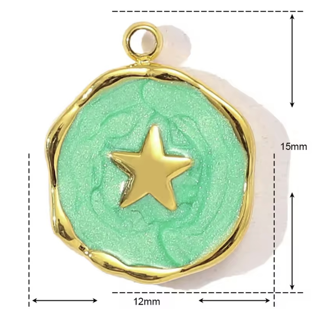 Charm stella su base verde chiaro 