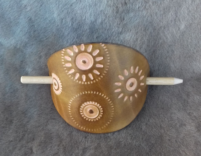 Barrette en cuir pour cheveux style steampunk