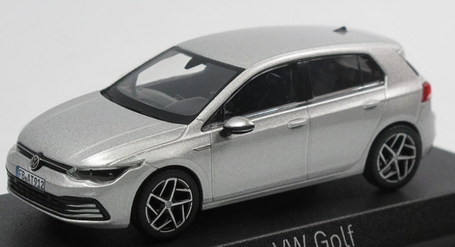 VW Golf VIII 2020 Silber Norev 1:43