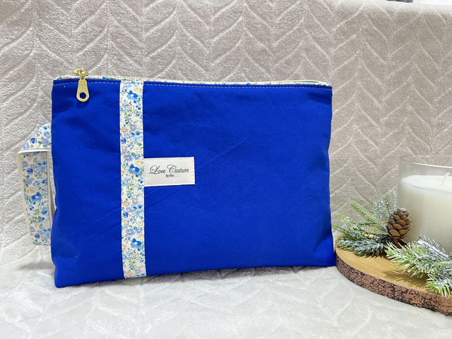 Trousse bleu électrique et fleuri bleu