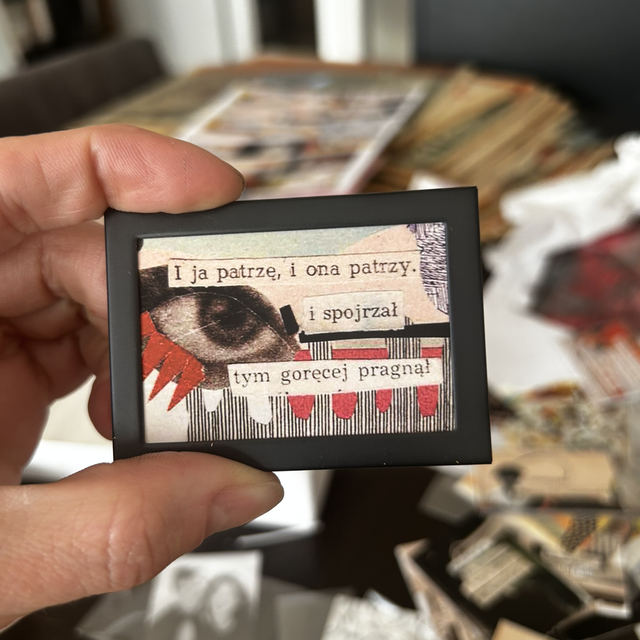 Miniaturka w ramce nr 98 - i ja patrzę i ona patrzy. I spojrzał tym goręcej pragnął 