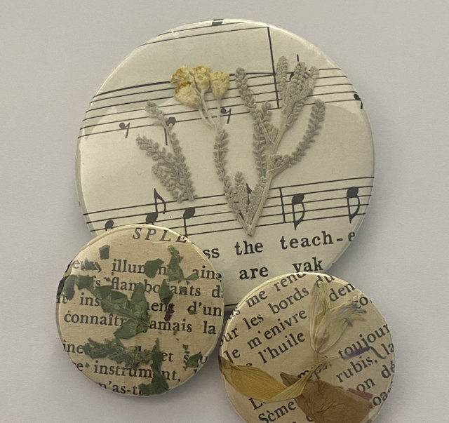 Lot de 3 Badges surprises 