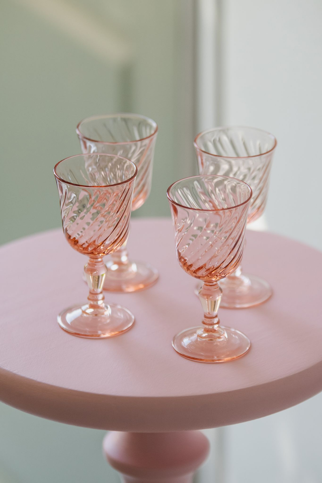 Lot de 4 verres à liqueur rosaline Arcoroc ✨