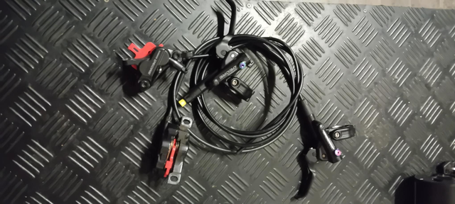 Paire frein shimano deore