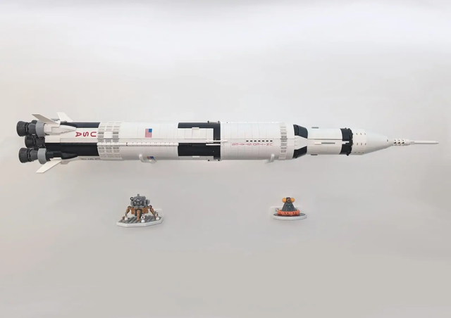 Wall Mount Display Stand for Lego Apollo Saturn V Sets 21309 &amp; 92176