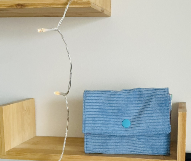 Porte monnaie velours côtelé 3 poches modèle « chromaflore »