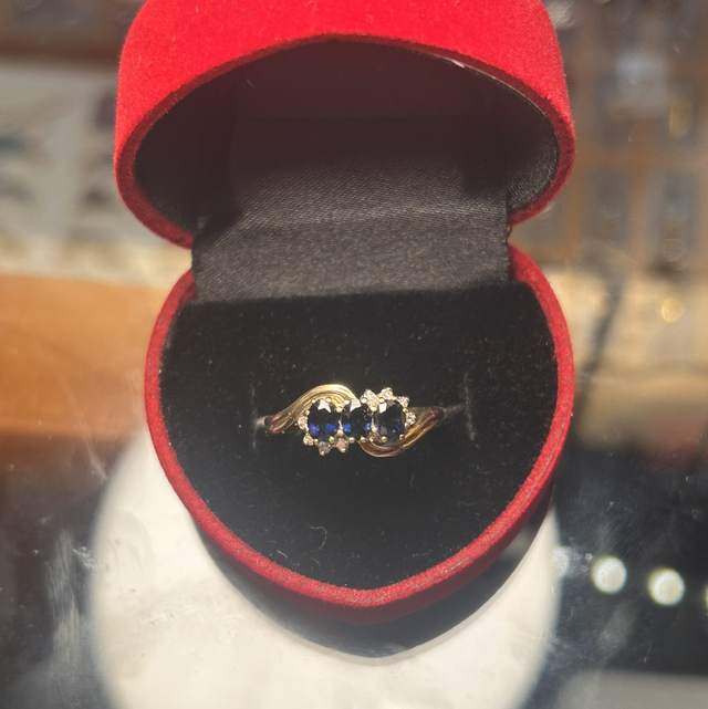 9ct yellow gold sapphire and diamond ring 