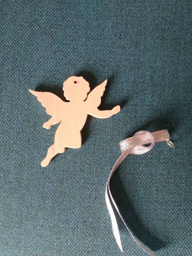 Angelot à suspendre - activité DIY