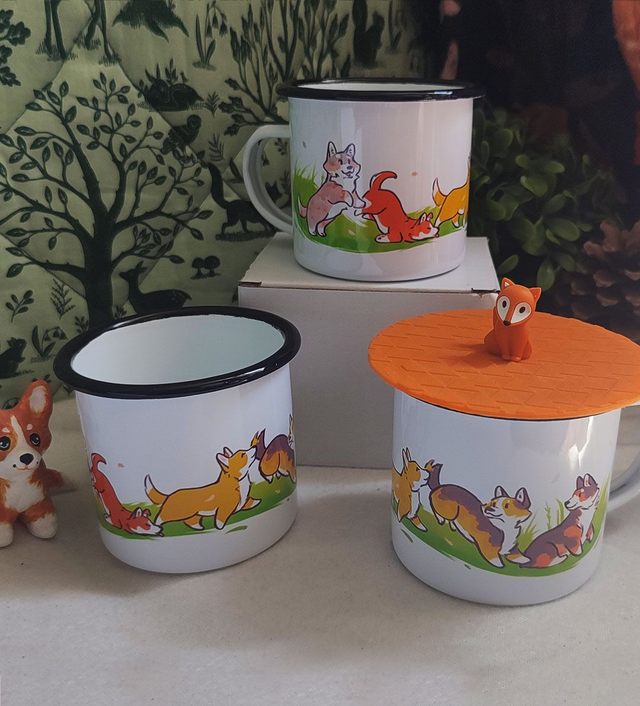 Tasse en métal parade de corgis