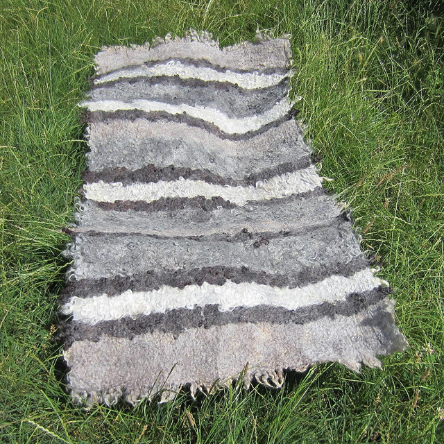 Tappeto infeltrito di lana