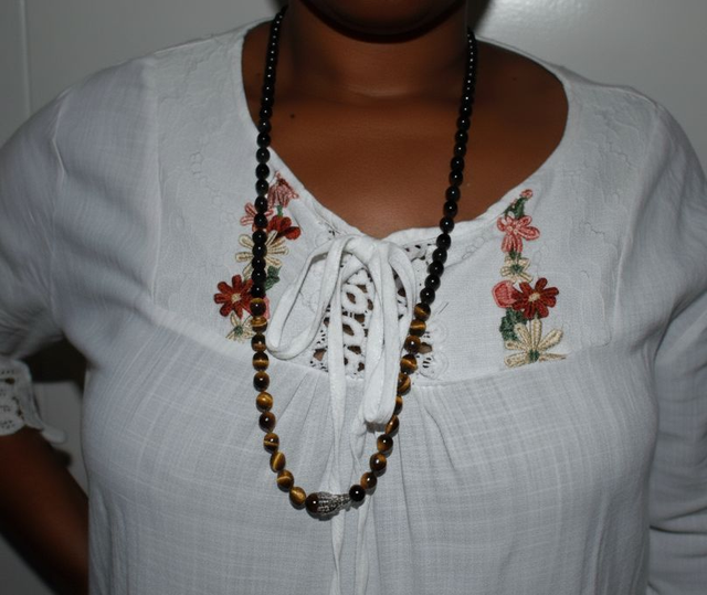 Collier en onyx et en œil de tigre 