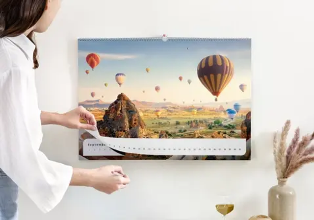 Calendrier mural mensuel 20x20