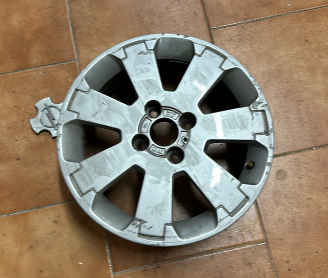 Cerchi in lega usati Opel Corsa 1.7 DTI anno 2003