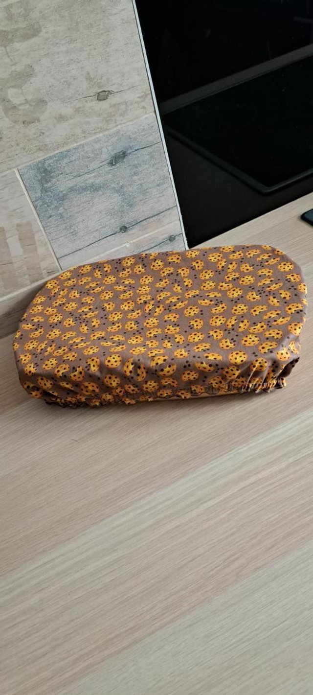 Couvre plat, charlotte alimentaire 