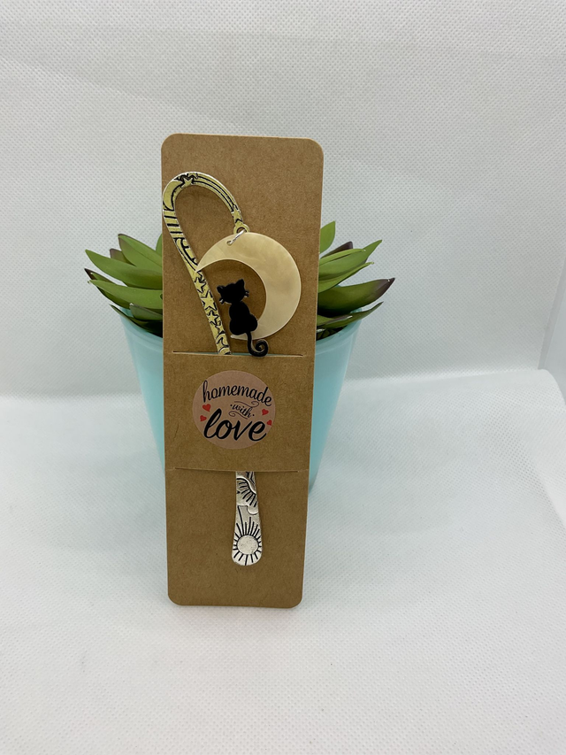 Handmade bookmark. Beautiful silver colour beaded bookmarks. Perfect gift idea.