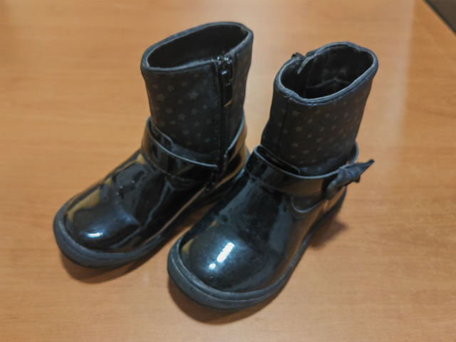 Bottines noires en 22