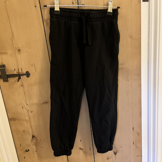 Navy PE jogging bottoms 6-7 years