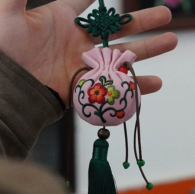 Sachet de la dynastie Qing