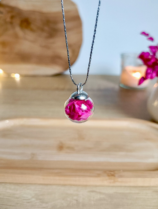 Collier pendentif en verre fleuri- Audace