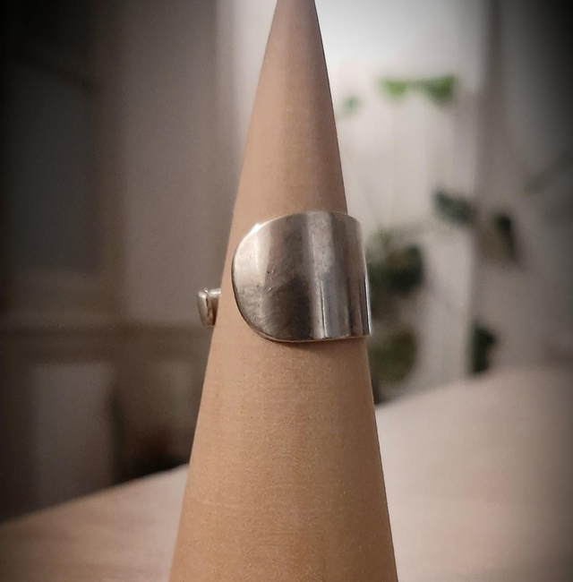 Bague en argent massif 
T45