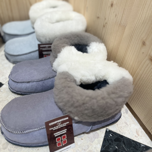 CHAUSSON ADULTE EN PEAU DE MOUTON 