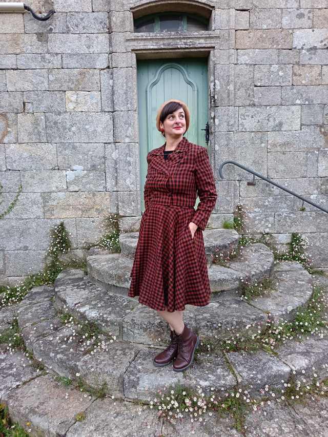 Jupe en laine à carreaux rouille et noir