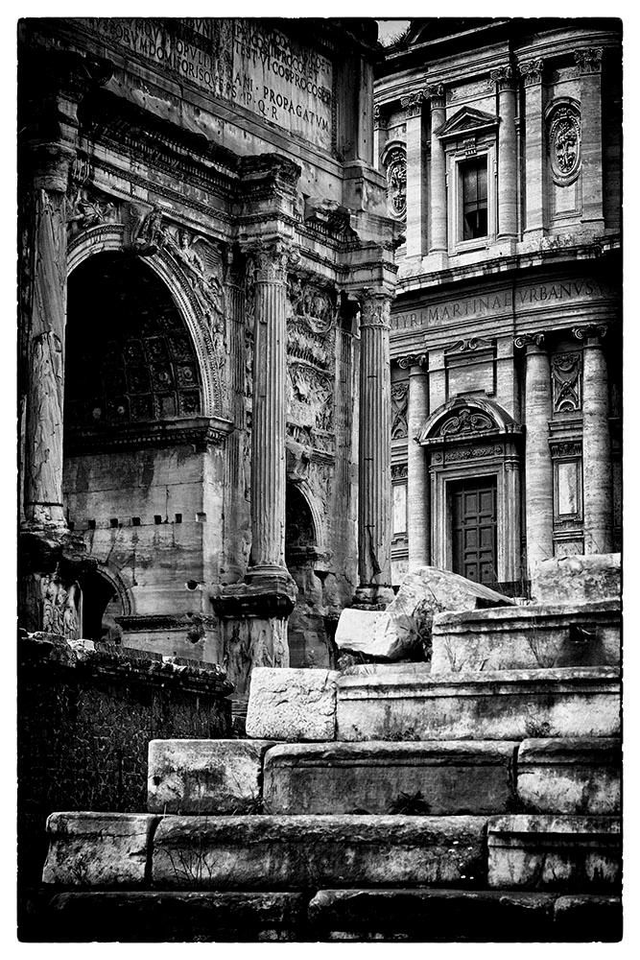 Arc de Maxime Severe dans le forum de Rome