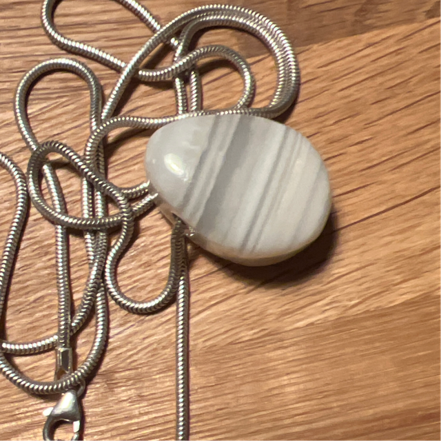 Edelsteine - Weißer Achat 