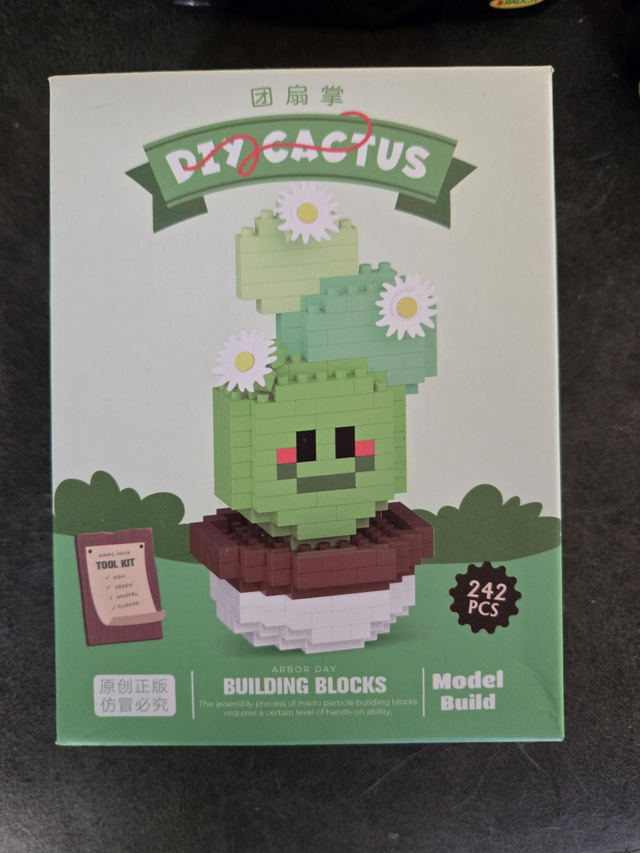 Micro Cactus 9