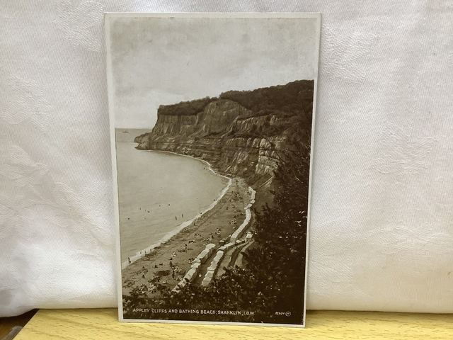 Shanklin, Appley Cliffs and Bathing Beach, Isle of Wight Valentine&#039;s Photo Brown. Vintage Postcard Our Ref No. R618 £2.50