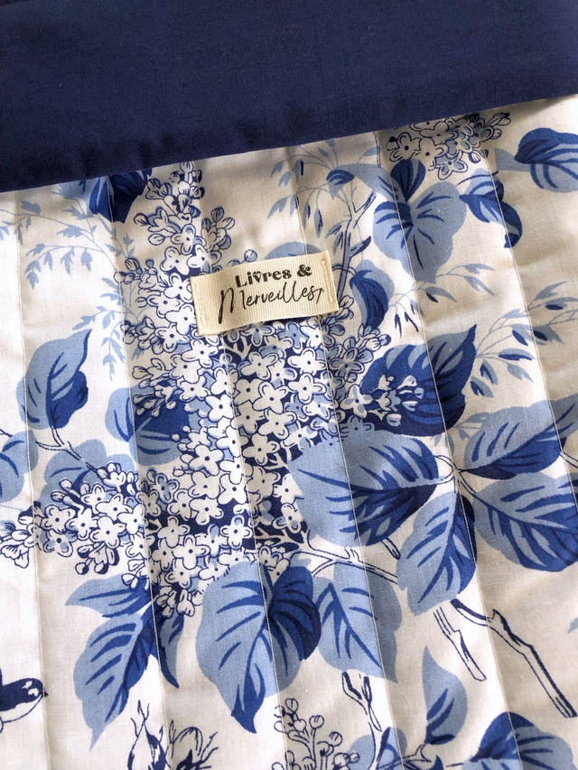 Pochette à livres en coton matelassé Philomèle - bleue