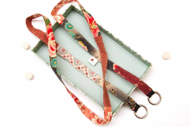 Cinta para móvil Red &amp; Flowers