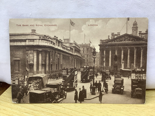 The Bank and Royal Exchange London unposted Unbranded vintage postcard. Our Ref A144 £2.50