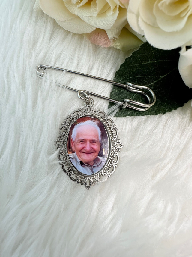 Memorial Photo broach charm
