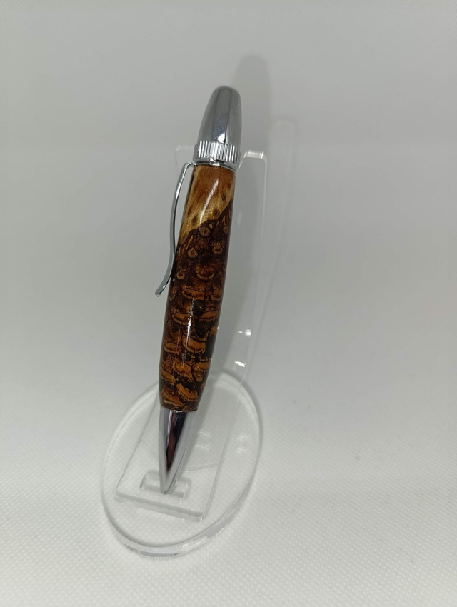 Stylo "Polaris" en pigne de pin/résine (1)