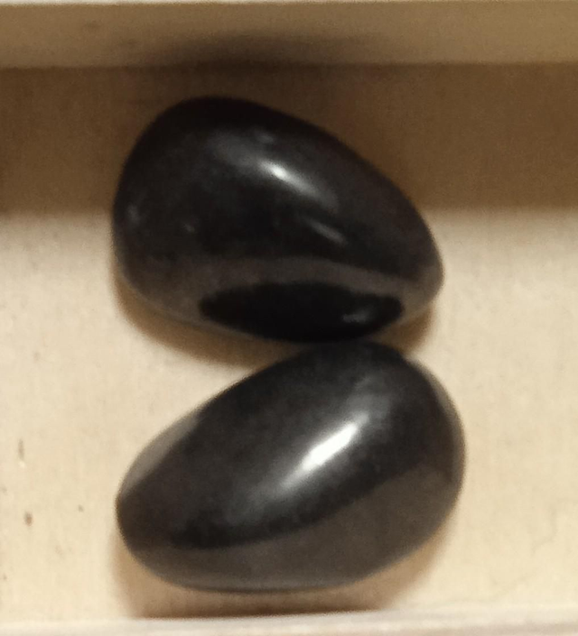 shungite (pierre roulée) 