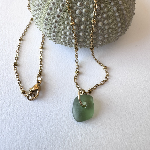 Collier Trésor marin doré vert