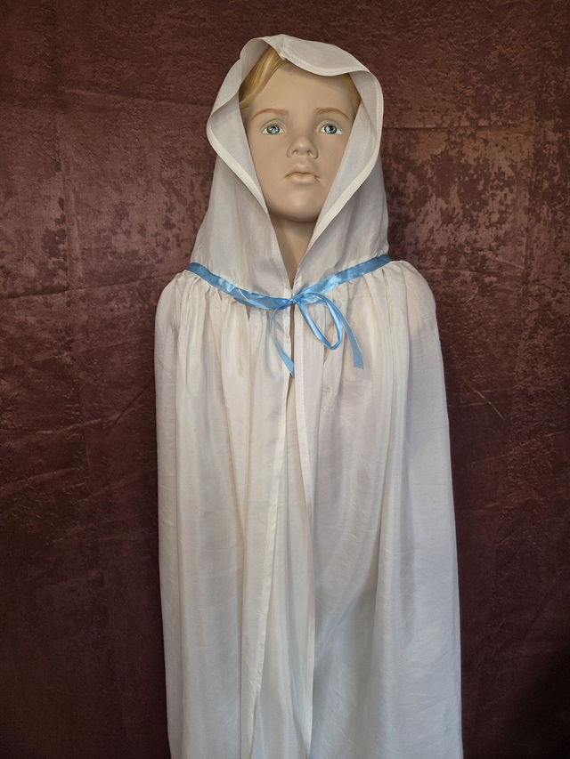 Cape de déguisement blanche à ruban bleu