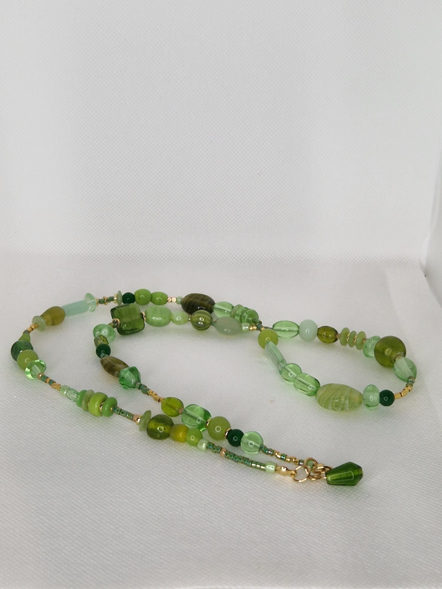 Collier perles de verre - vert doré 