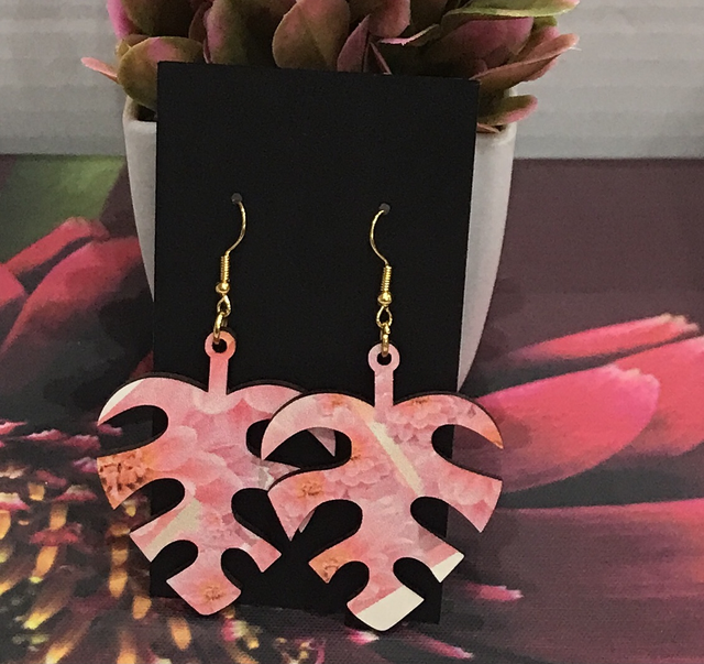 Wood Mixed Coloured Dangling Earrings- MSDE48