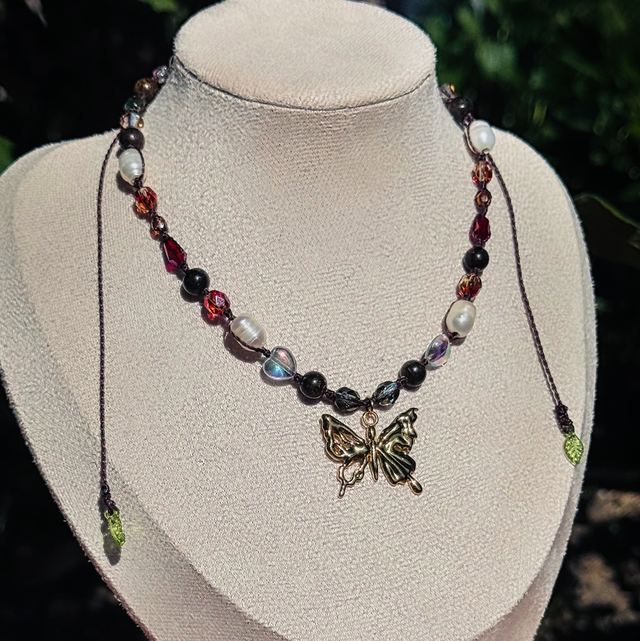 Collier AURA bronzite, cristaux Swarovski et perles d’eau douce