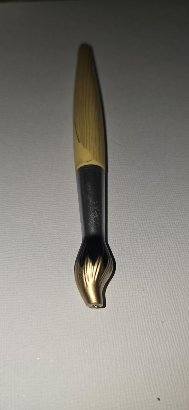 Paint brush pen Gold